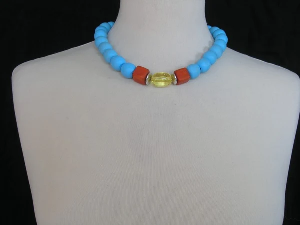 Lichtblauwe kralenketting
