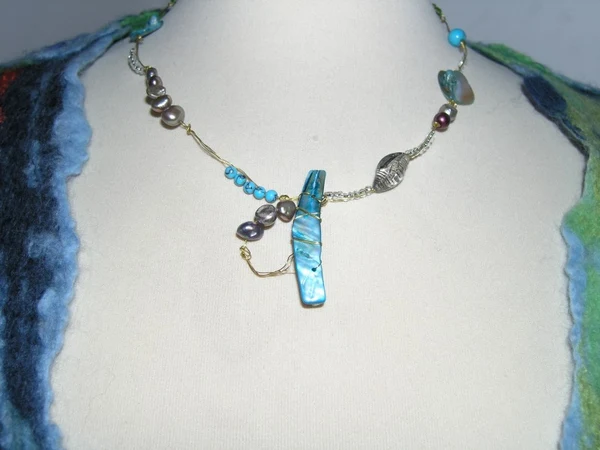 Ketting Angeline, messing en parels