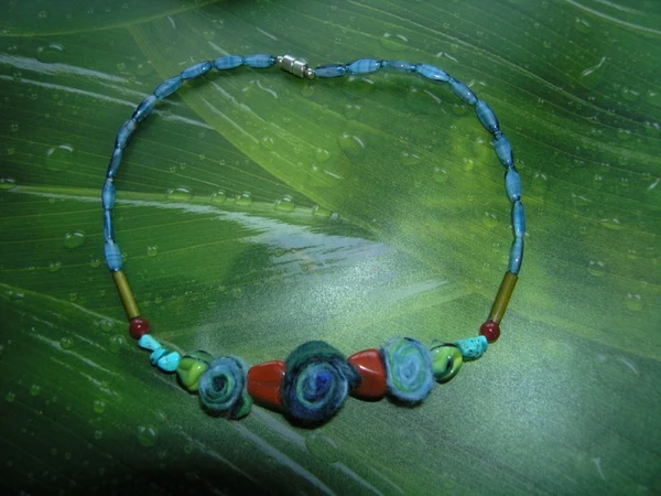 Ketting vilt/glas/parels/natuursteen 2